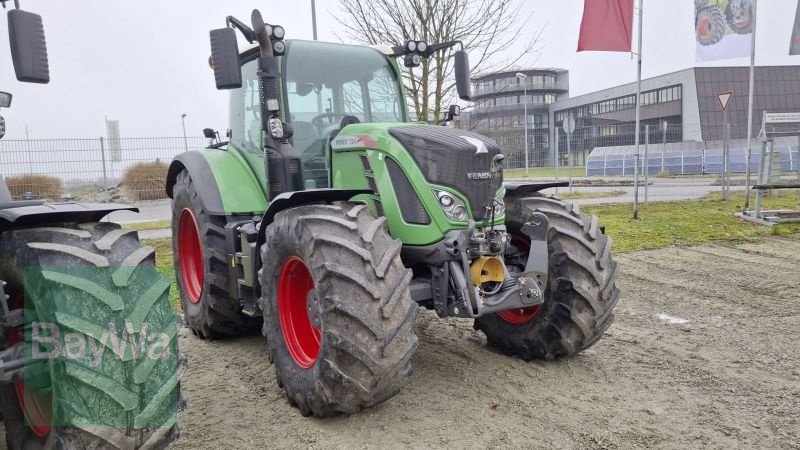 Traktor van het type Fendt 724 VARIO S4 PROFI PLUS, Gebrauchtmaschine in Eggenfelden (Foto 3)