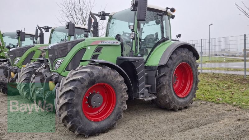 Traktor van het type Fendt 724 VARIO S4 PROFI PLUS, Gebrauchtmaschine in Eggenfelden (Foto 1)