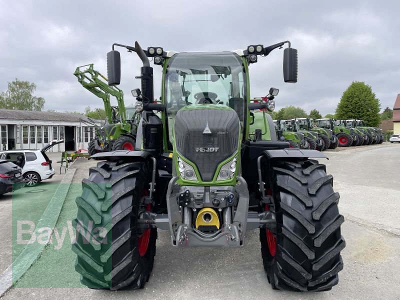 Traktor des Typs Fendt 724 VARIO S4 PROFI PLUS, Gebrauchtmaschine in Dinkelsbühl (Bild 3)