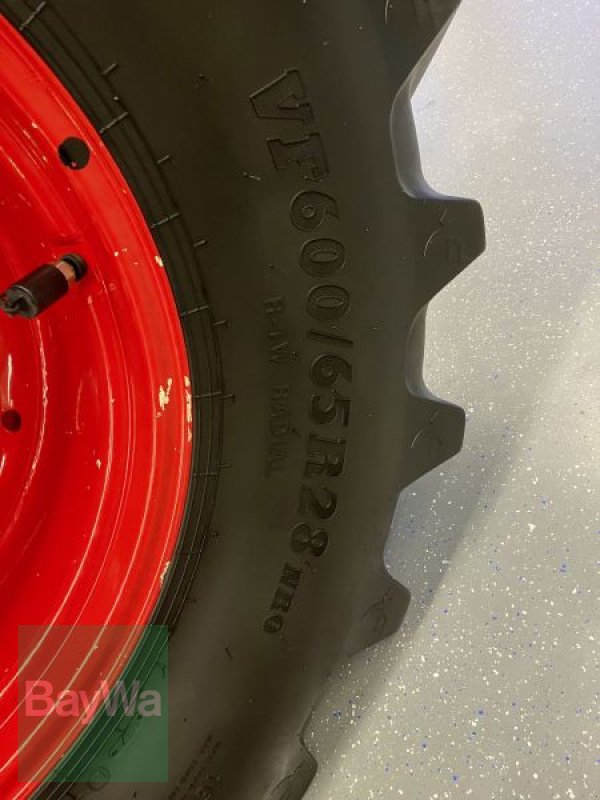 Traktor des Typs Fendt 724 VARIO S4 PROFI PLUS, Gebrauchtmaschine in Bamberg (Bild 4)