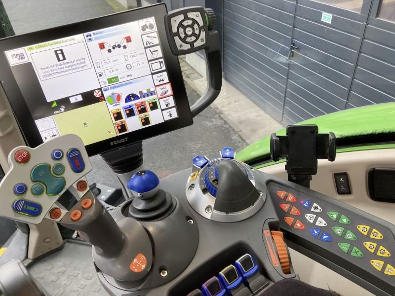Traktor des Typs Fendt 724 VARIO S4 PROFI PLUS, Gebrauchtmaschine in Wülfershausen an der Saale (Bild 12)