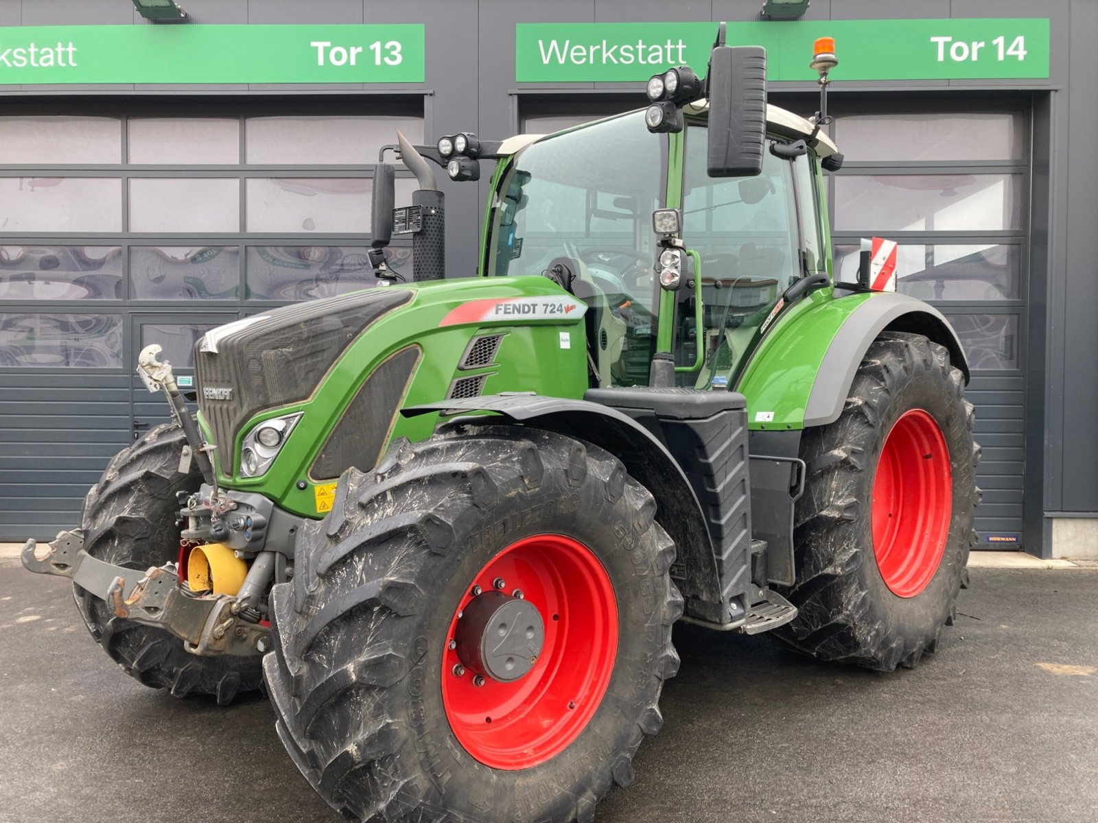 Traktor типа Fendt 724 Vario S4 Profi Plus, Gebrauchtmaschine в Wülfershausen an der Saale (Фотография 1)