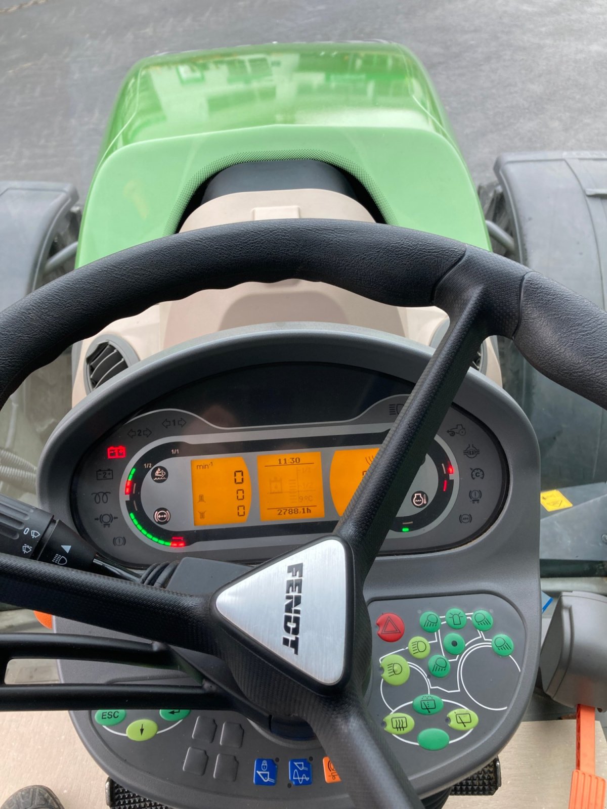 Traktor типа Fendt 724 Vario S4 Profi Plus, Gebrauchtmaschine в Wülfershausen an der Saale (Фотография 17)
