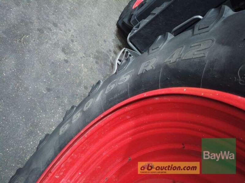 Traktor des Typs Fendt 724 VARIO S4 PROFI PLUS, Gebrauchtmaschine in Erbach (Bild 2)