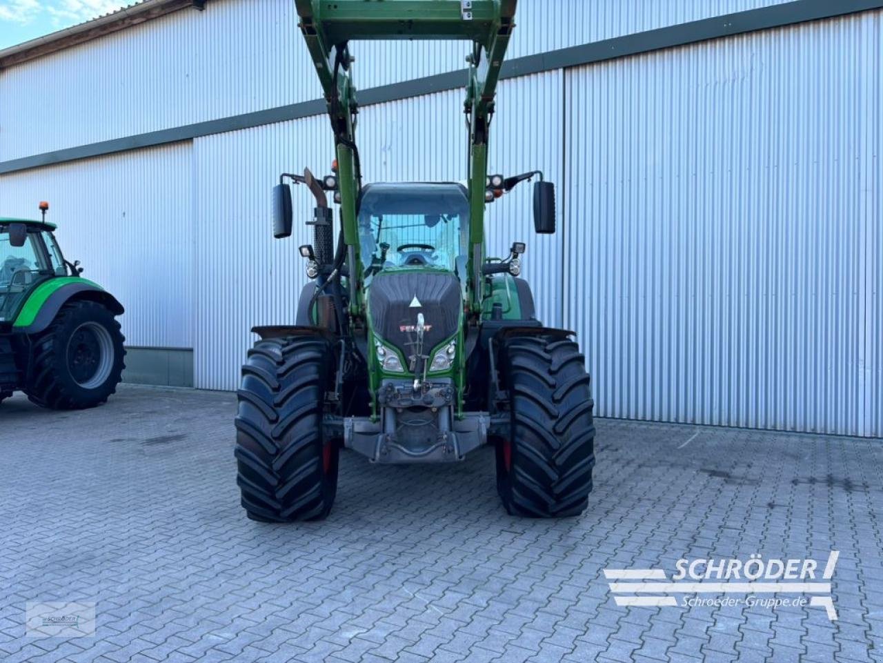 Traktor типа Fendt 724 VARIO S4 PROFI PLUS, Gebrauchtmaschine в Wildeshausen (Фотография 5)