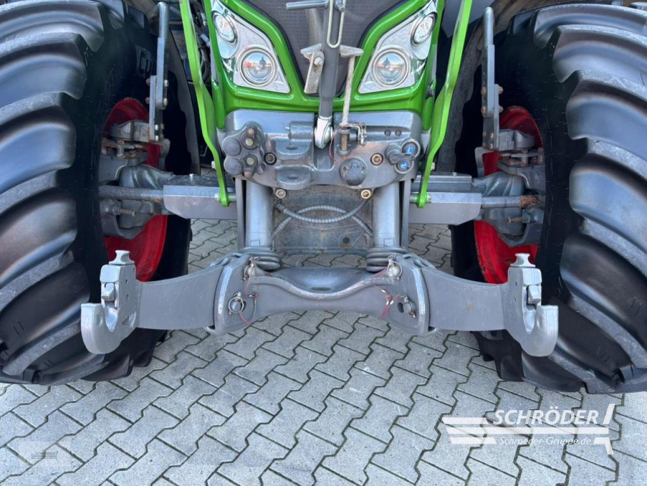 Traktor типа Fendt 724 VARIO S4 PROFI PLUS, Gebrauchtmaschine в Wildeshausen (Фотография 7)