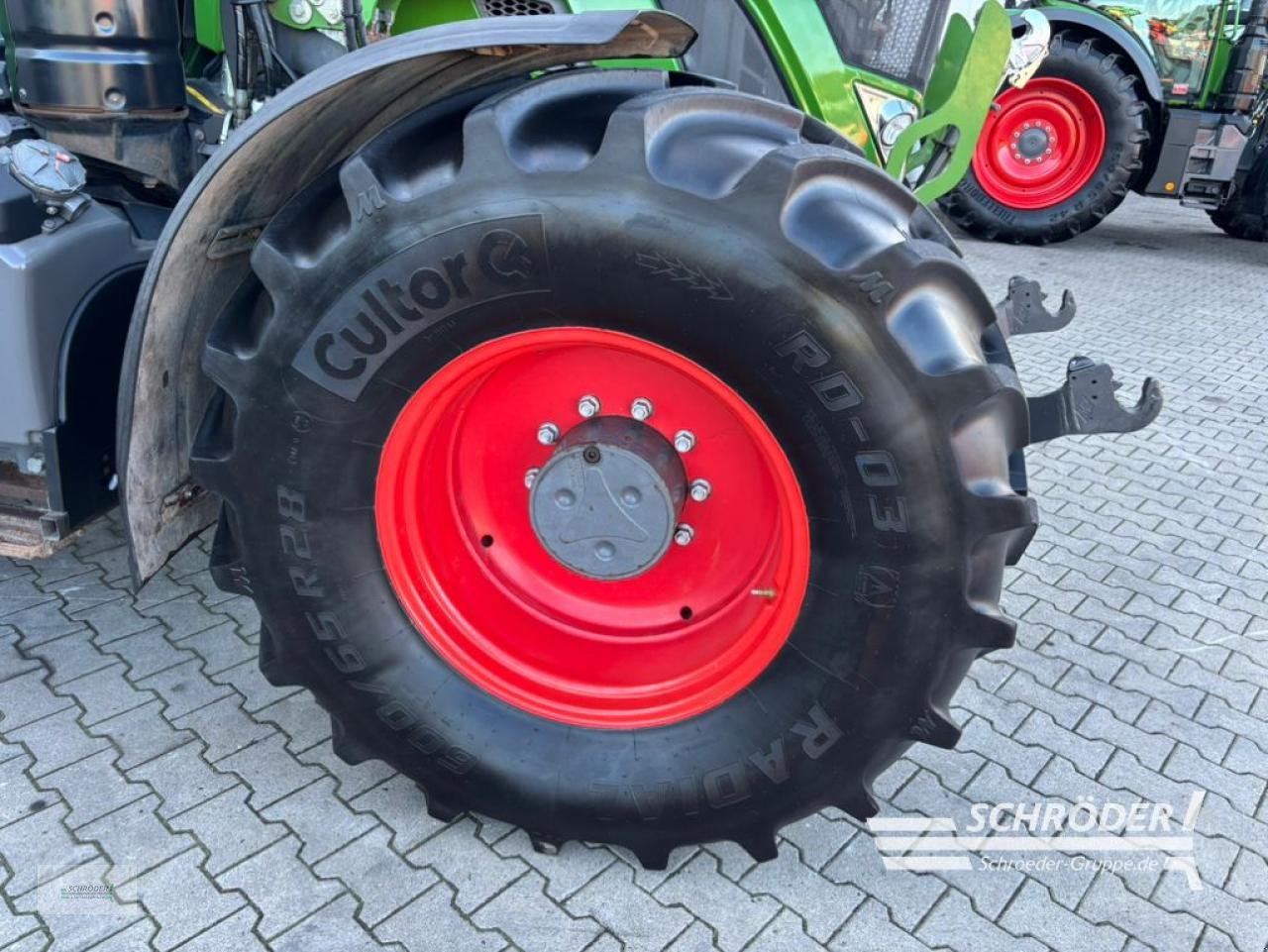 Traktor типа Fendt 724 VARIO S4 PROFI PLUS, Gebrauchtmaschine в Wildeshausen (Фотография 9)