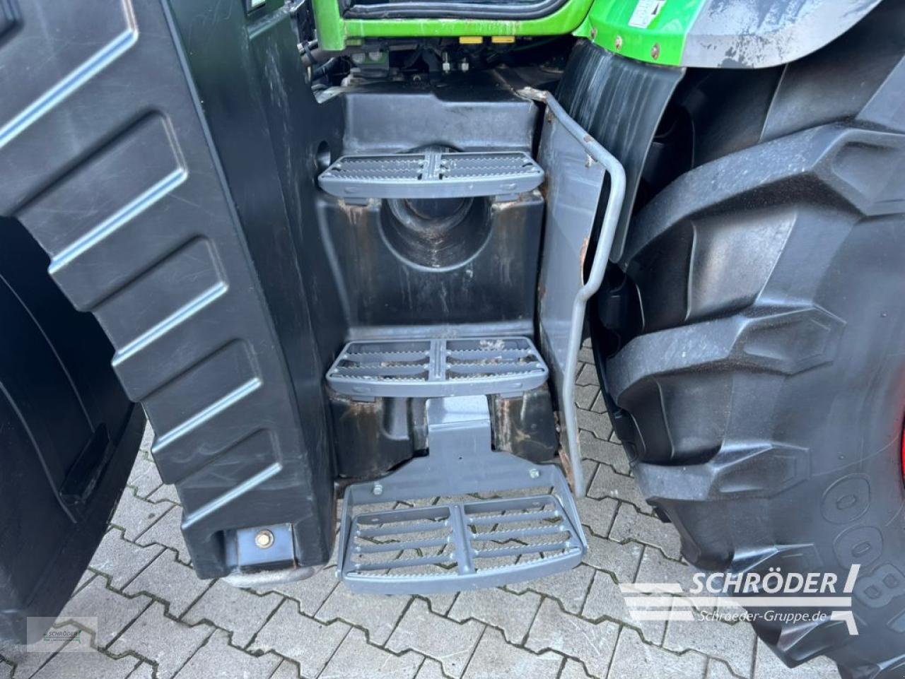 Traktor типа Fendt 724 VARIO S4 PROFI PLUS, Gebrauchtmaschine в Wildeshausen (Фотография 14)