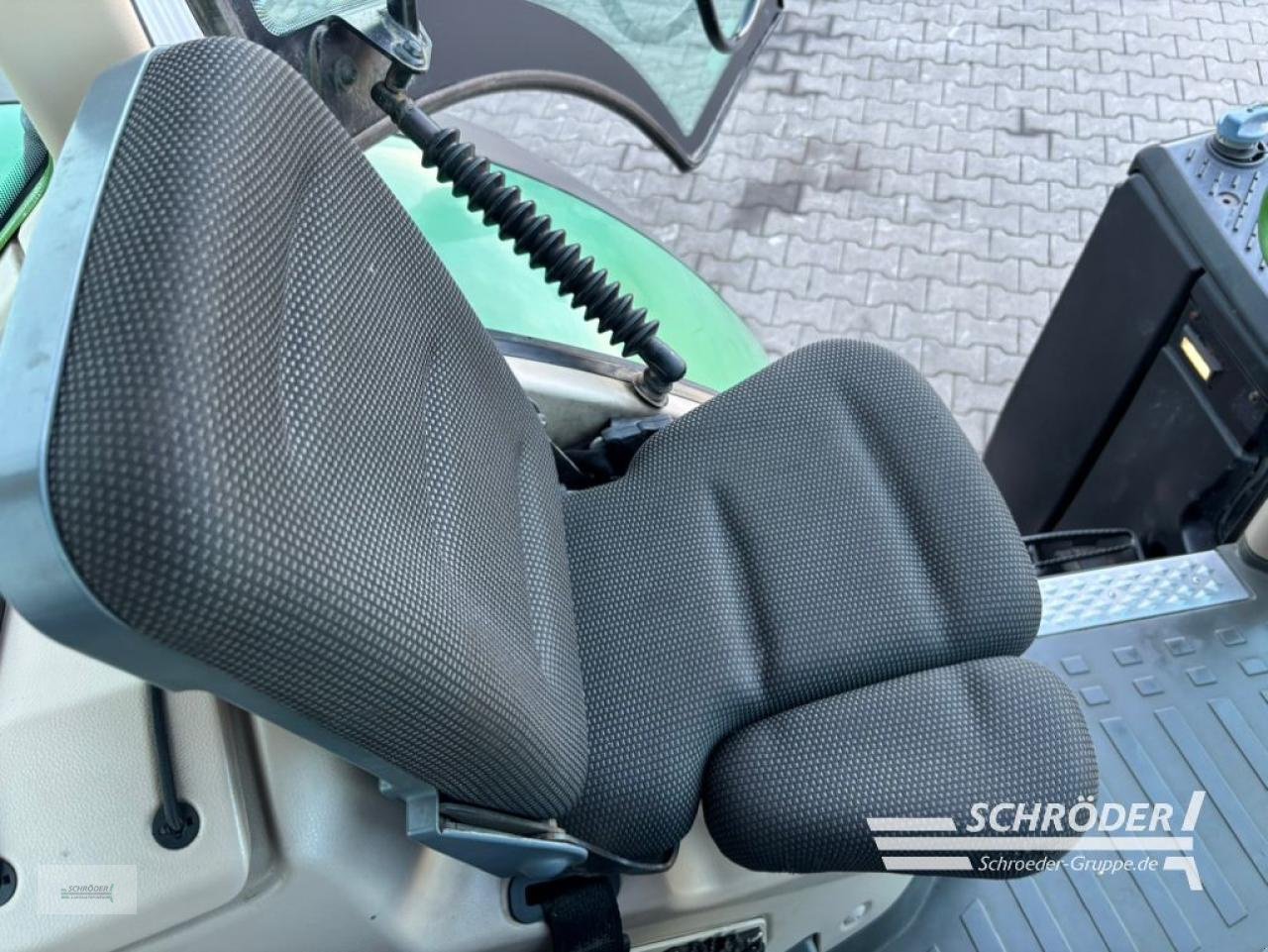 Traktor типа Fendt 724 VARIO S4 PROFI PLUS, Gebrauchtmaschine в Wildeshausen (Фотография 18)