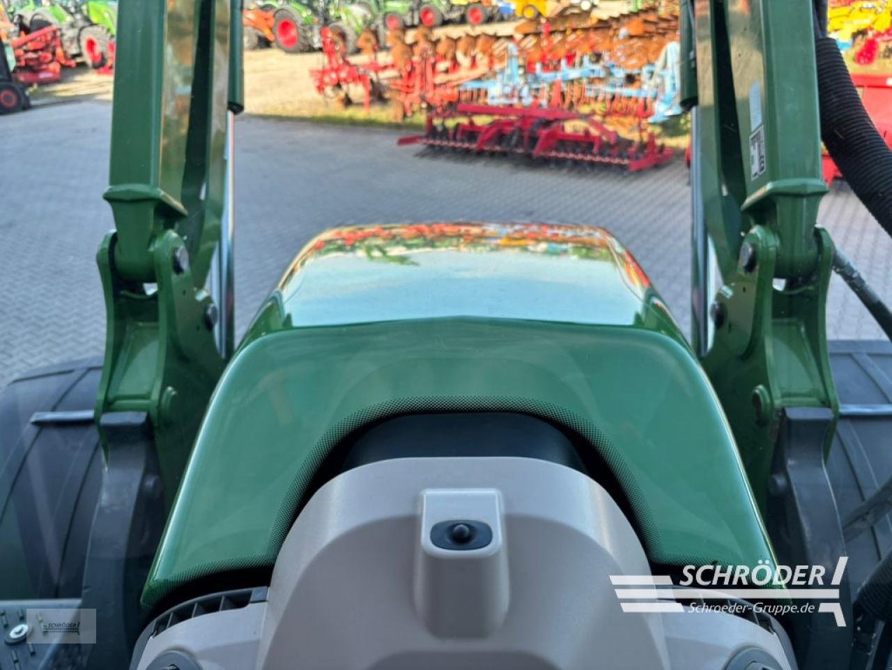 Traktor типа Fendt 724 VARIO S4 PROFI PLUS, Gebrauchtmaschine в Wildeshausen (Фотография 19)