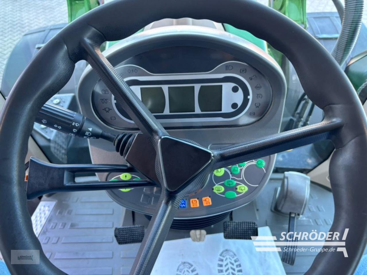 Traktor типа Fendt 724 VARIO S4 PROFI PLUS, Gebrauchtmaschine в Wildeshausen (Фотография 20)