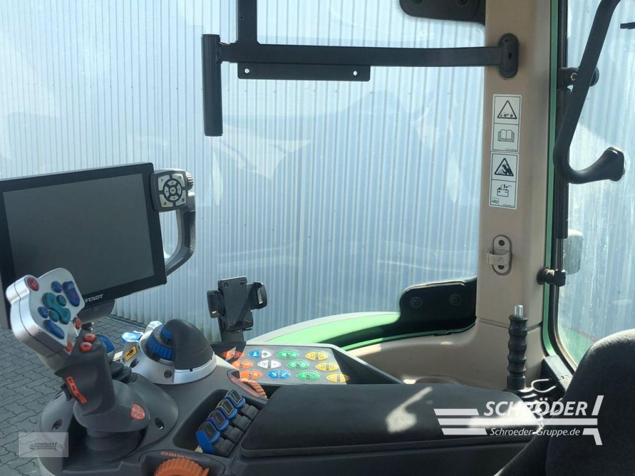 Traktor typu Fendt 724 VARIO S4 PROFI PLUS, Gebrauchtmaschine v Wildeshausen (Obrázek 4)