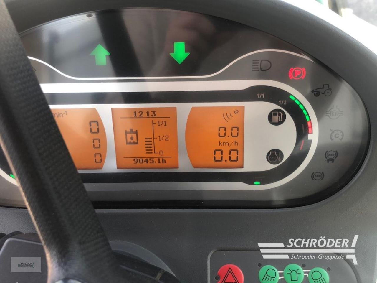 Traktor typu Fendt 724 VARIO S4 PROFI PLUS, Gebrauchtmaschine v Wildeshausen (Obrázek 5)