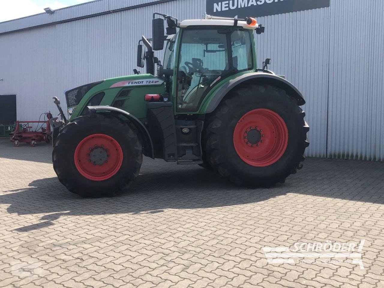 Traktor typu Fendt 724 VARIO S4 PROFI PLUS, Gebrauchtmaschine v Wildeshausen (Obrázek 7)
