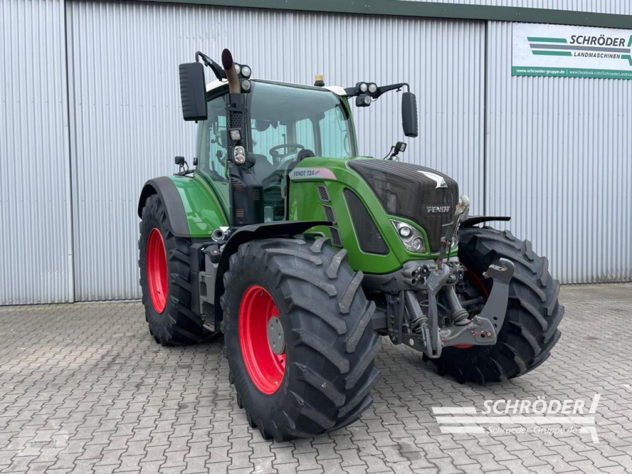 Traktor типа Fendt 724 VARIO S4 PROFI PLUS, Gebrauchtmaschine в Wildeshausen (Фотография 1)