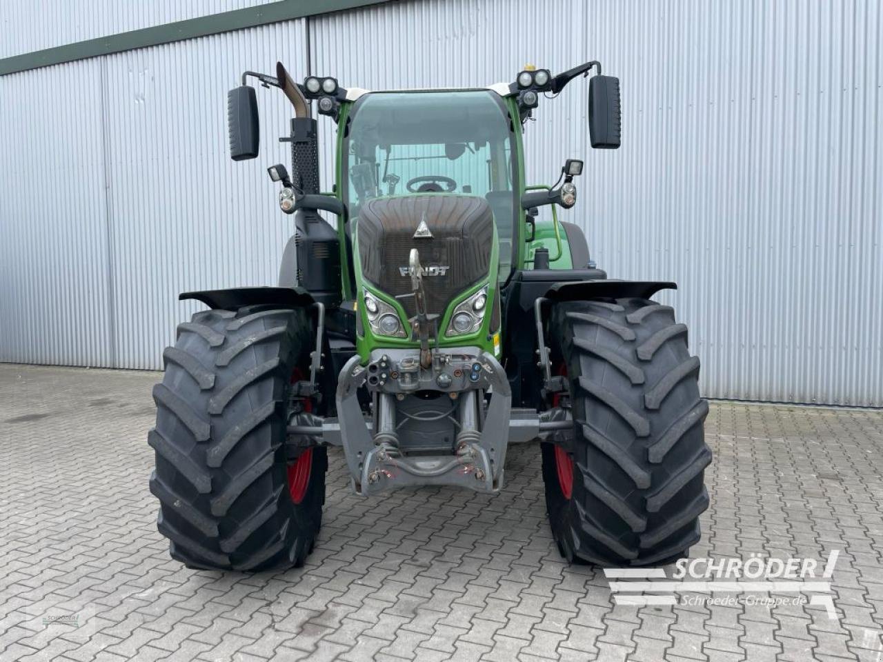 Traktor типа Fendt 724 VARIO S4 PROFI PLUS, Gebrauchtmaschine в Wildeshausen (Фотография 8)