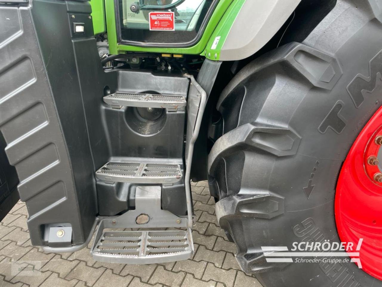 Traktor типа Fendt 724 VARIO S4 PROFI PLUS, Gebrauchtmaschine в Wildeshausen (Фотография 17)