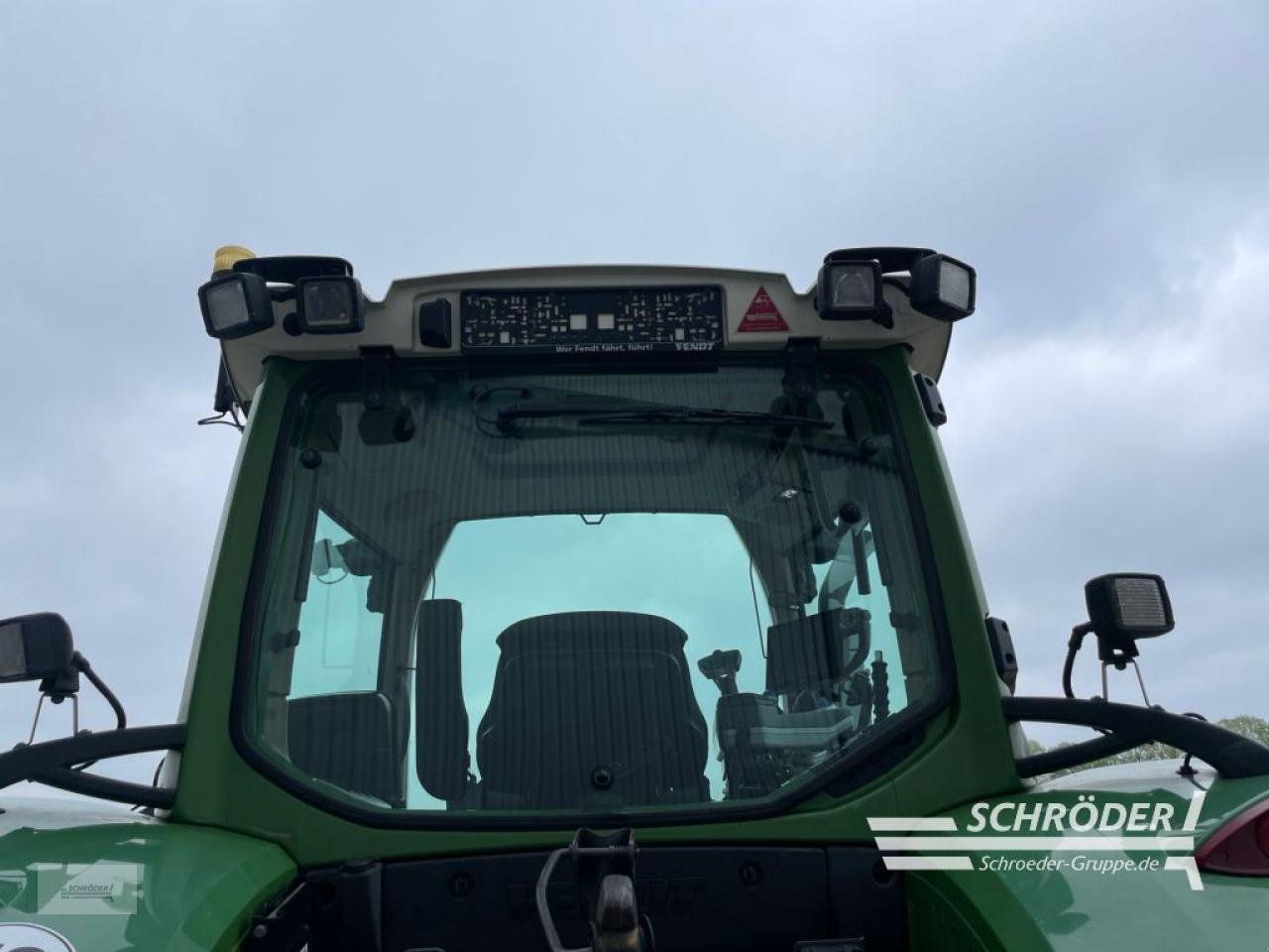 Traktor типа Fendt 724 VARIO S4 PROFI PLUS, Gebrauchtmaschine в Wildeshausen (Фотография 18)
