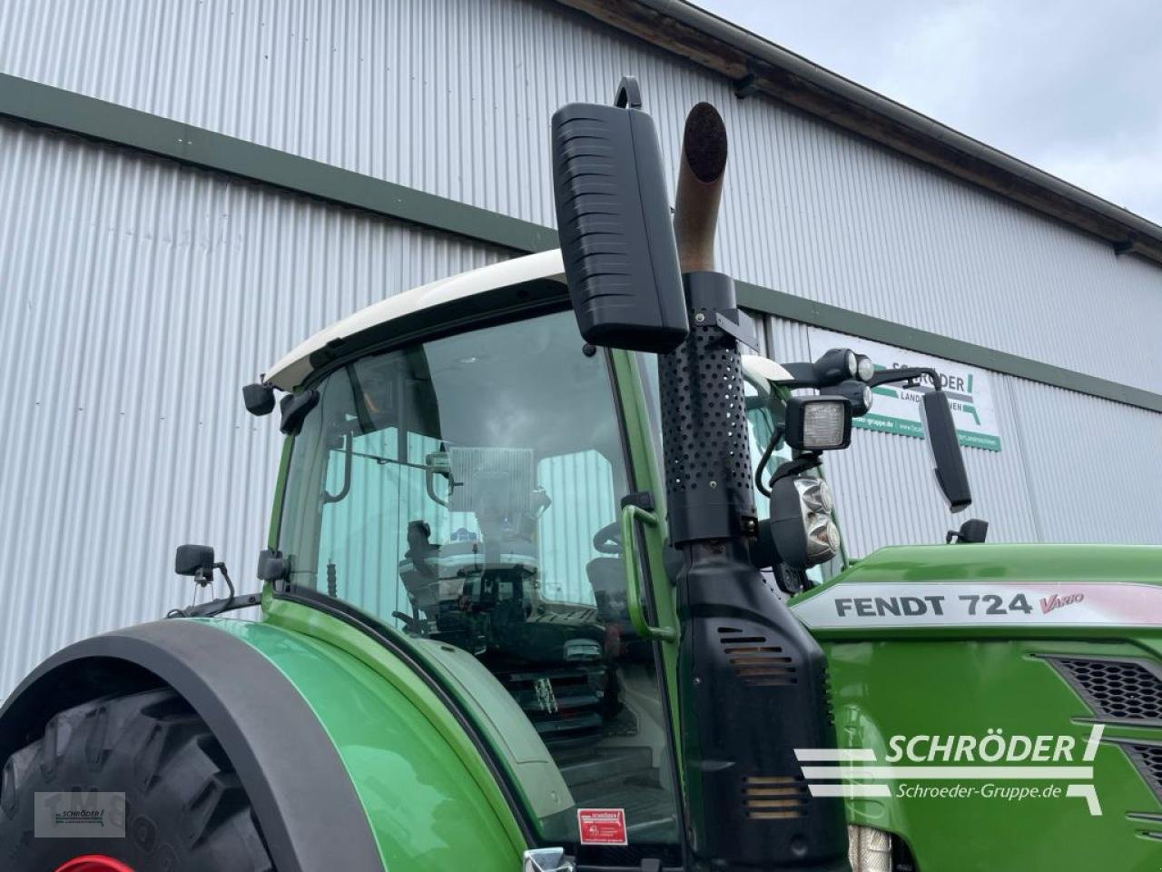 Traktor типа Fendt 724 VARIO S4 PROFI PLUS, Gebrauchtmaschine в Wildeshausen (Фотография 21)