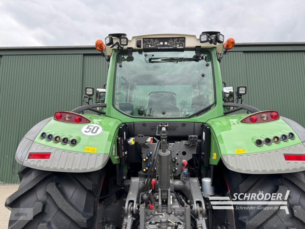 Traktor des Typs Fendt 724 VARIO S4 PROFI PLUS, Gebrauchtmaschine in Twistringen (Bild 8)