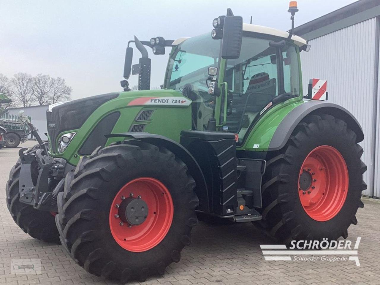 Traktor типа Fendt 724 VARIO S4 PROFI PLUS, Gebrauchtmaschine в Lastrup (Фотография 1)