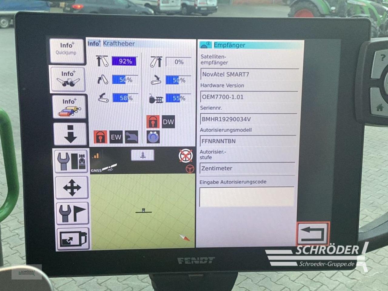 Traktor типа Fendt 724 VARIO S4 PROFI PLUS, Gebrauchtmaschine в Lastrup (Фотография 9)