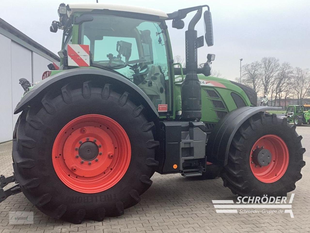 Traktor типа Fendt 724 VARIO S4 PROFI PLUS, Gebrauchtmaschine в Lastrup (Фотография 11)