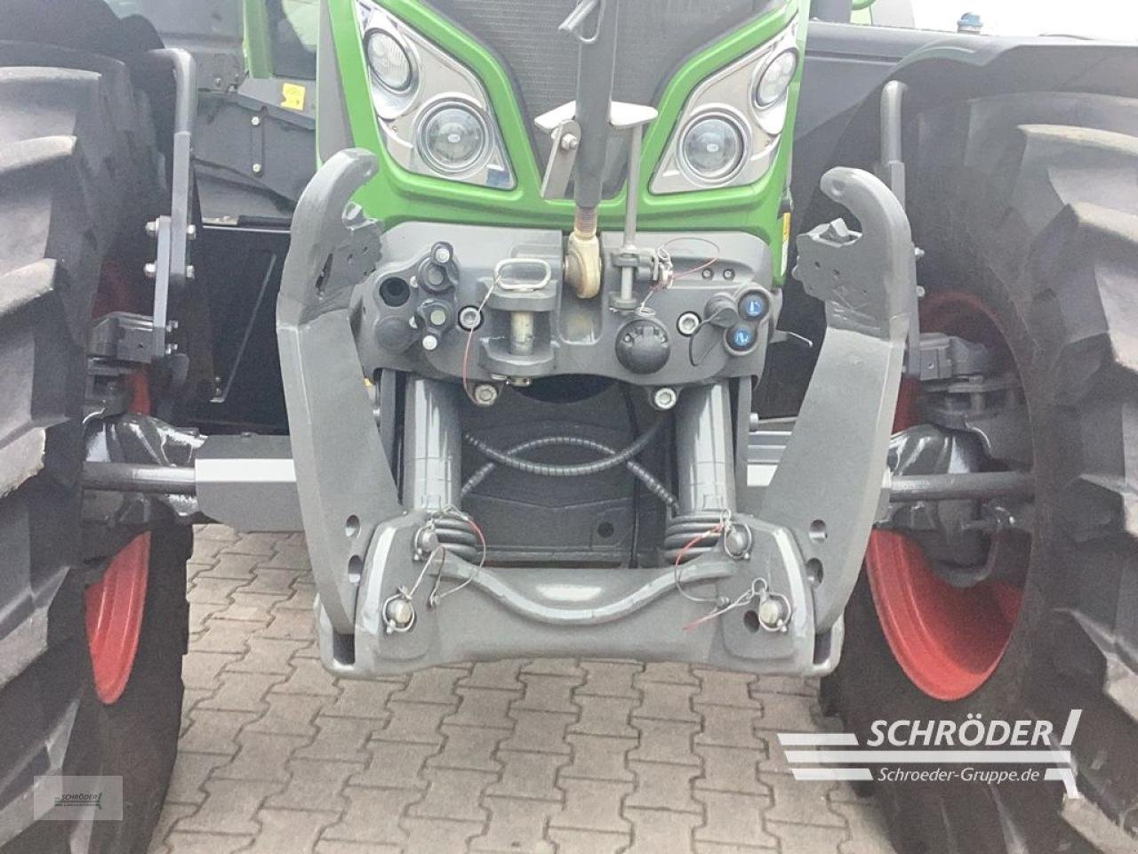 Traktor типа Fendt 724 VARIO S4 PROFI PLUS, Gebrauchtmaschine в Lastrup (Фотография 13)