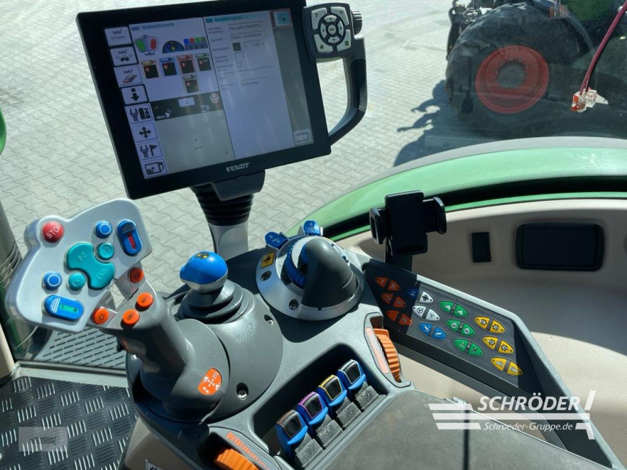 Traktor tipa Fendt 724 VARIO S4 PROFI PLUS, Gebrauchtmaschine u Wildeshausen (Slika 21)