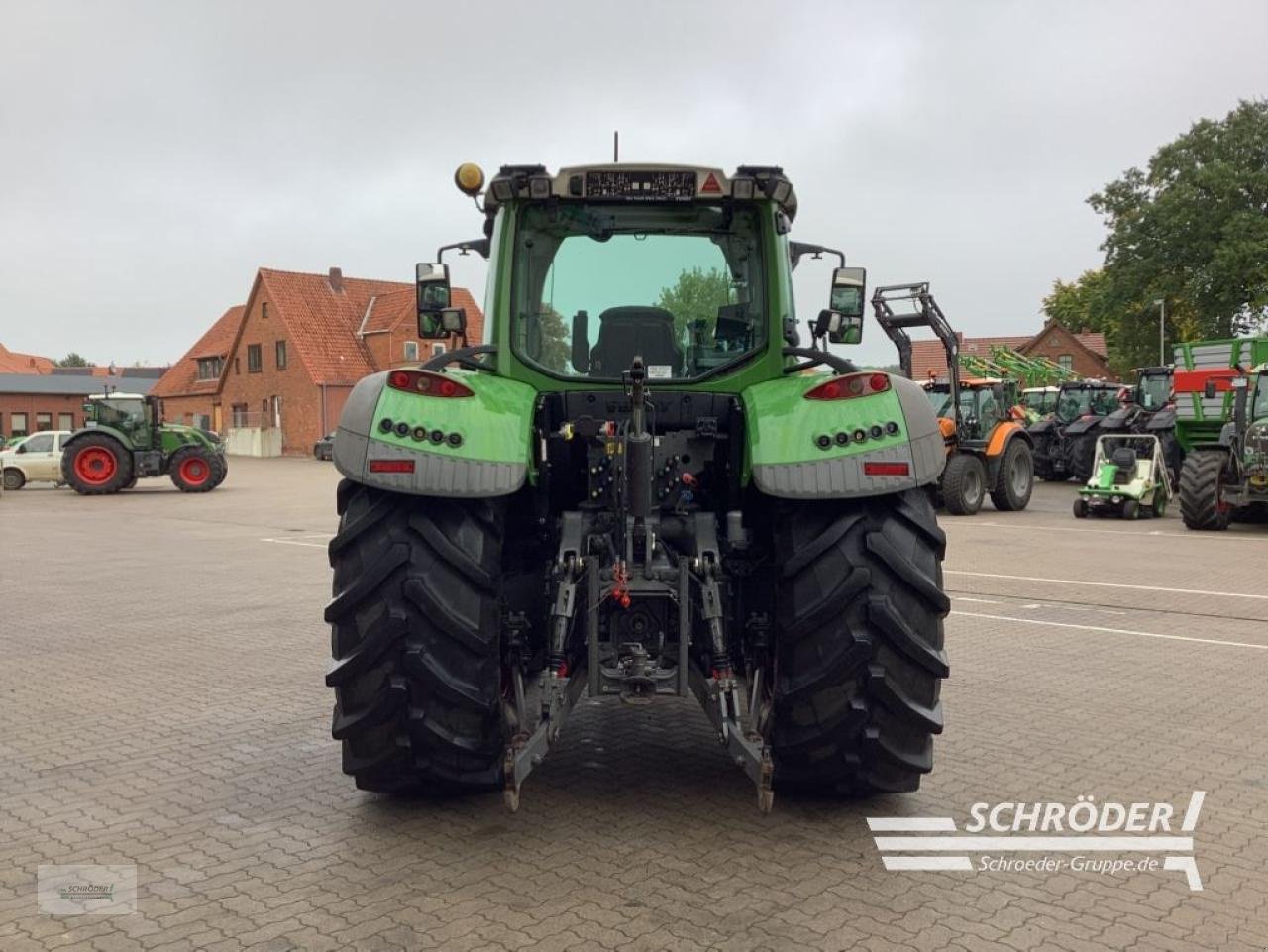 Traktor του τύπου Fendt 724 VARIO S4 PROFI PLUS, Gebrauchtmaschine σε Wardenburg (Φωτογραφία 15)