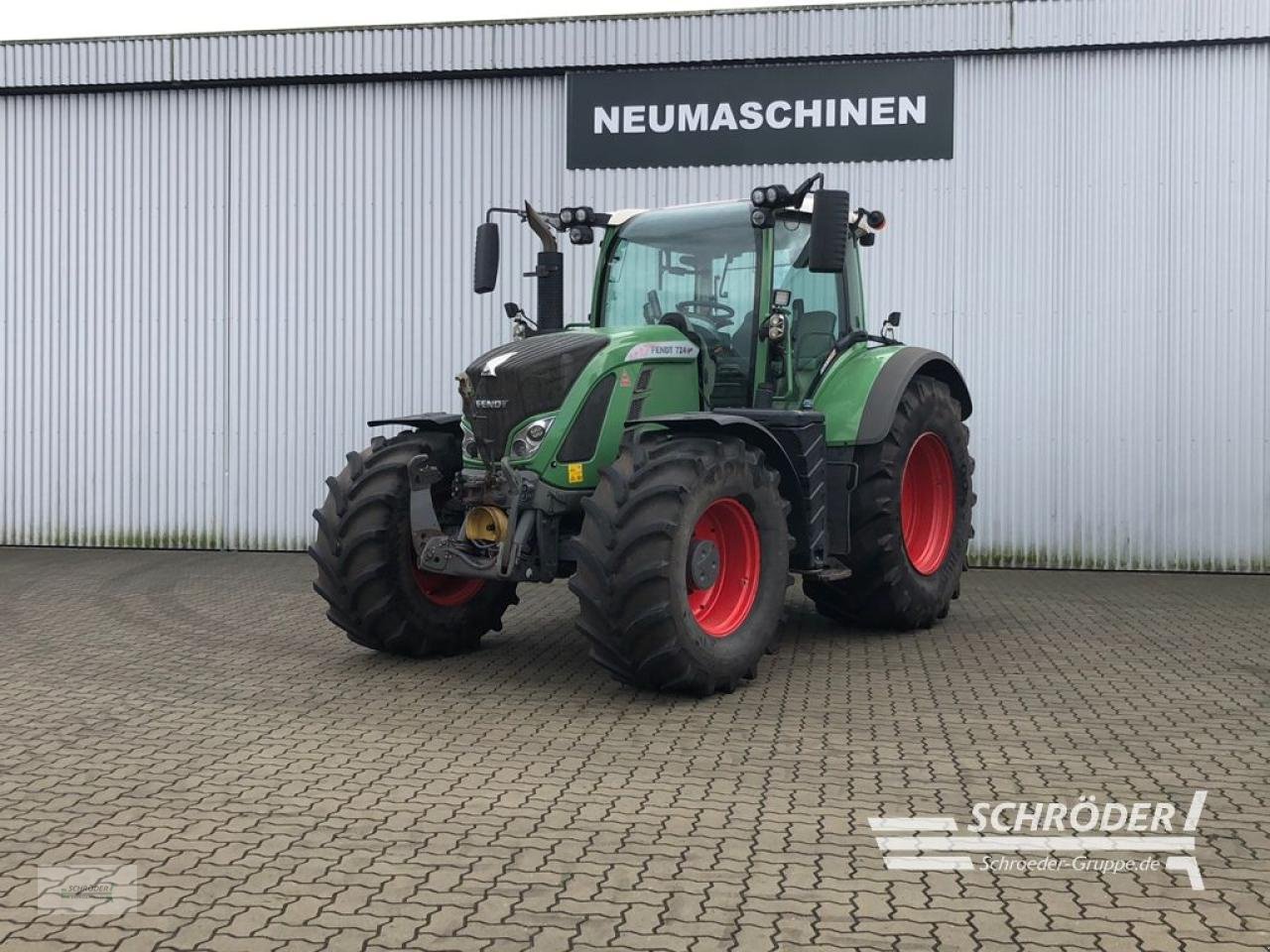 Traktor типа Fendt 724 VARIO S4 PROFI PLUS, Gebrauchtmaschine в Ahlerstedt (Фотография 1)