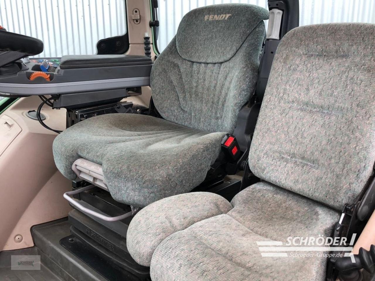 Traktor типа Fendt 724 VARIO S4 PROFI PLUS, Gebrauchtmaschine в Ahlerstedt (Фотография 2)