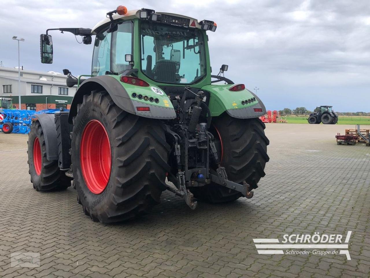 Traktor типа Fendt 724 VARIO S4 PROFI PLUS, Gebrauchtmaschine в Ahlerstedt (Фотография 7)