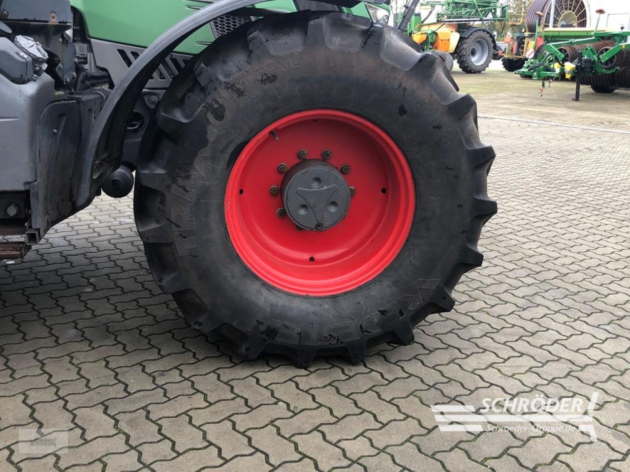 Traktor типа Fendt 724 VARIO S4 PROFI PLUS, Gebrauchtmaschine в Ahlerstedt (Фотография 9)