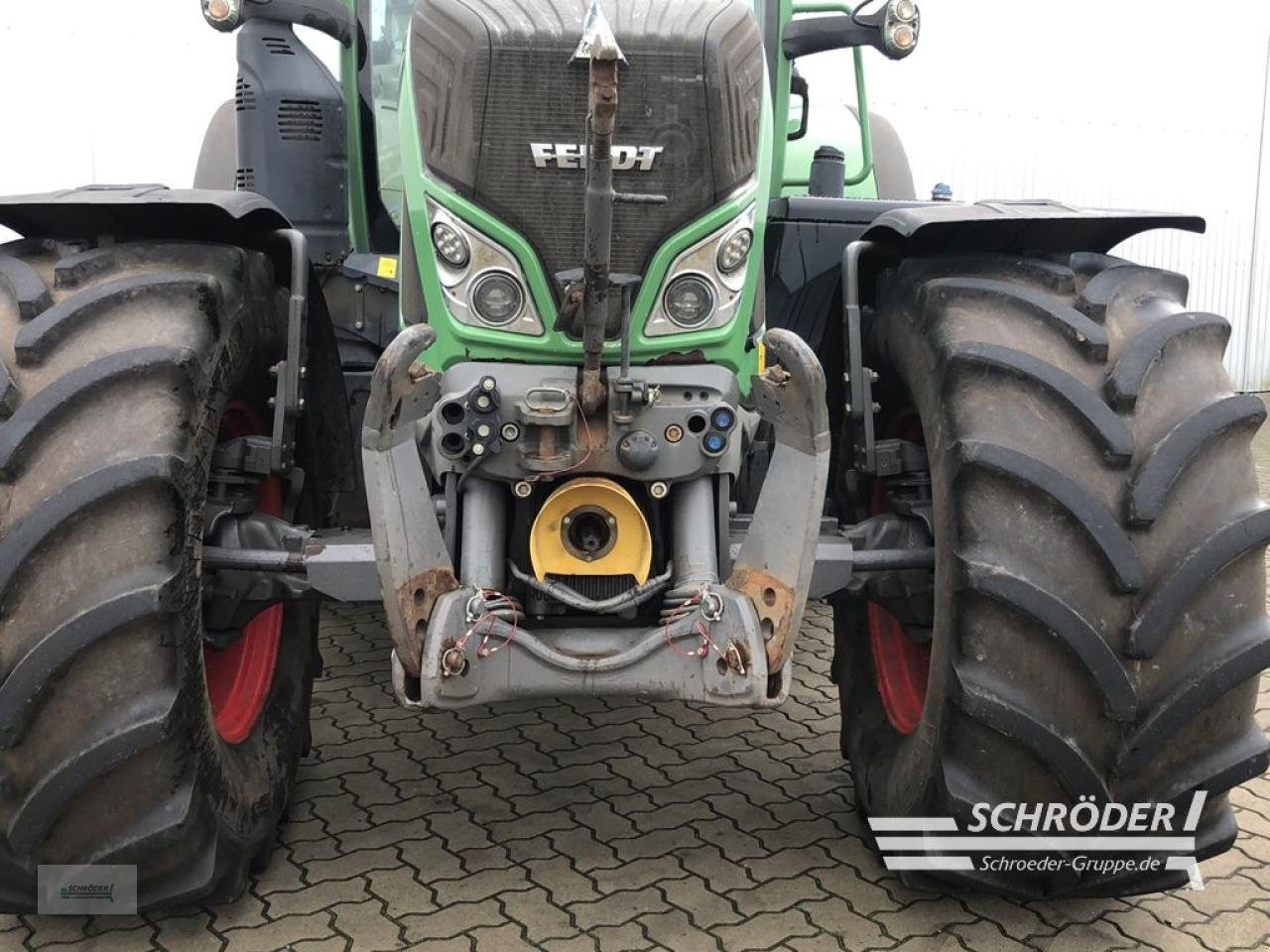 Traktor типа Fendt 724 VARIO S4 PROFI PLUS, Gebrauchtmaschine в Ahlerstedt (Фотография 13)