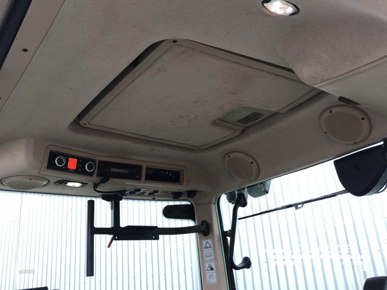 Traktor типа Fendt 724 VARIO S4 PROFI PLUS, Gebrauchtmaschine в Ahlerstedt (Фотография 16)