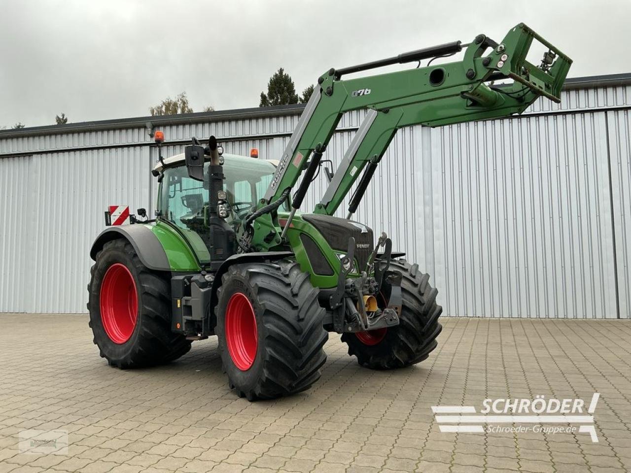 Traktor tipa Fendt 724 VARIO S4 PROFI PLUS, Gebrauchtmaschine u Hemmoor (Slika 1)