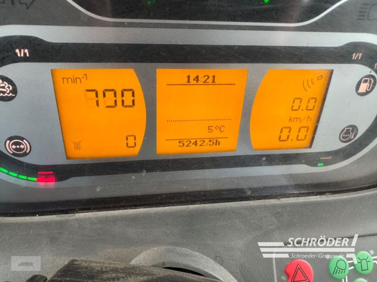 Traktor des Typs Fendt 724 VARIO S4 PROFI PLUS, Gebrauchtmaschine in Twistringen (Bild 7)