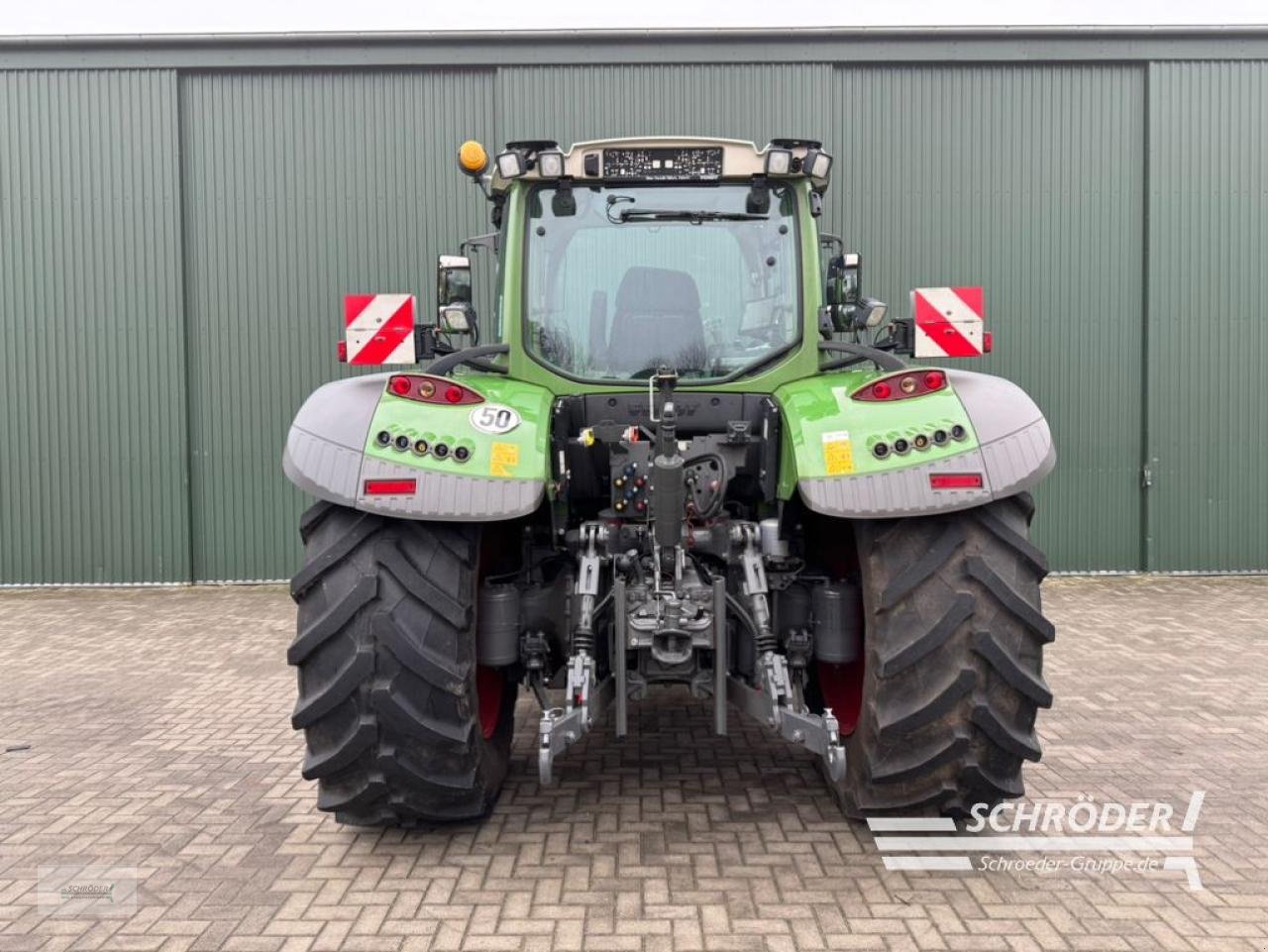 Traktor des Typs Fendt 724 VARIO S4 PROFI PLUS, Gebrauchtmaschine in Twistringen (Bild 12)