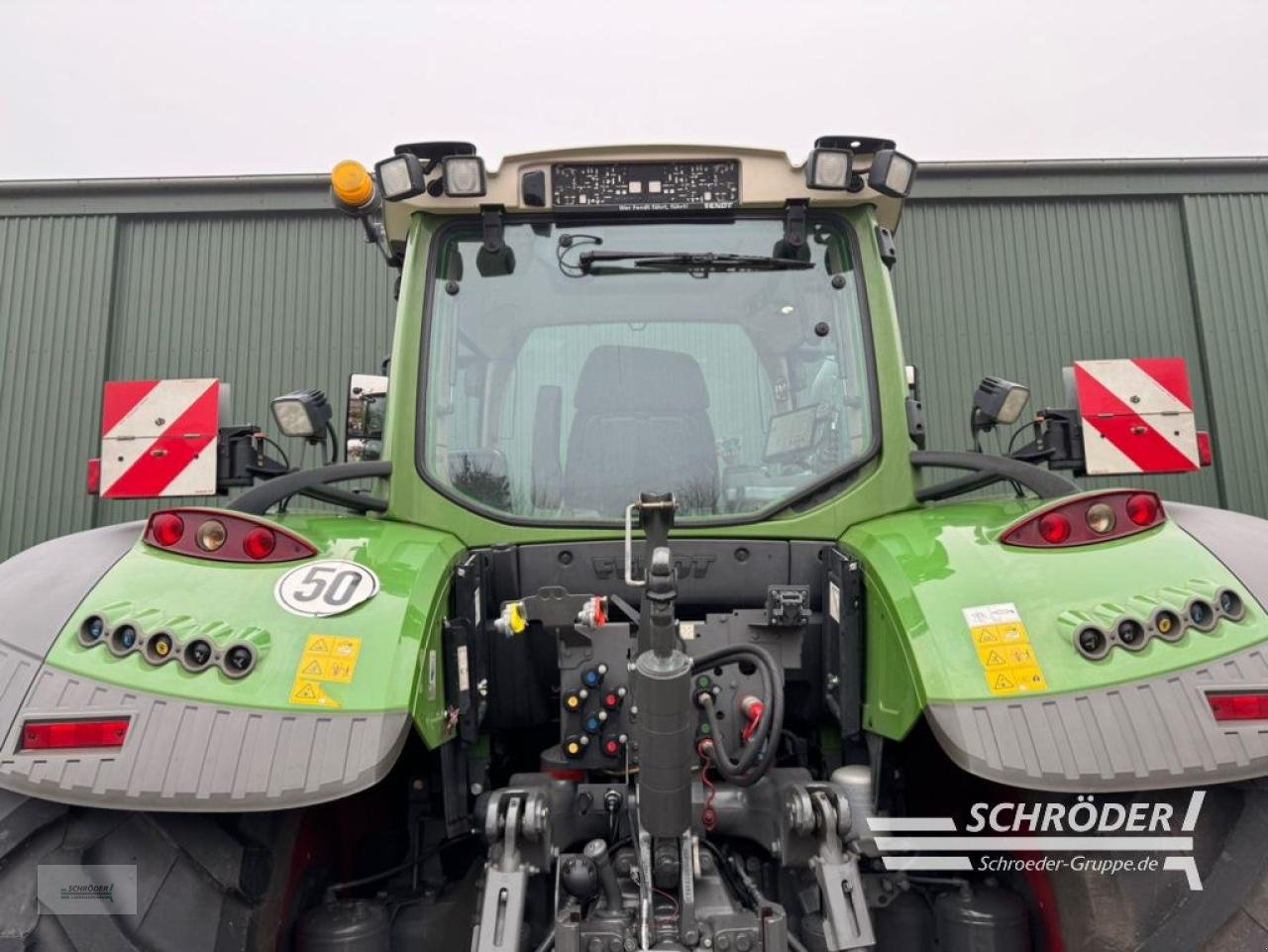 Traktor des Typs Fendt 724 VARIO S4 PROFI PLUS, Gebrauchtmaschine in Twistringen (Bild 15)