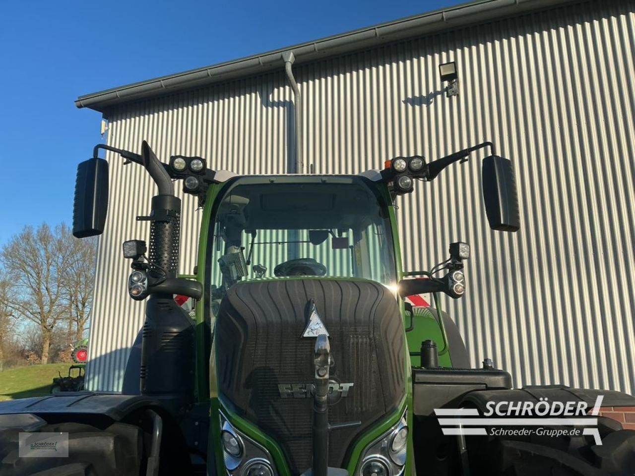 Traktor of the type Fendt 724 VARIO S4 PROFI PLUS, Gebrauchtmaschine in Lastrup (Picture 8)