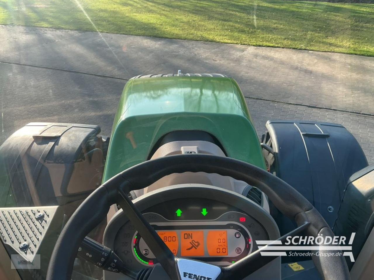 Traktor of the type Fendt 724 VARIO S4 PROFI PLUS, Gebrauchtmaschine in Lastrup (Picture 21)