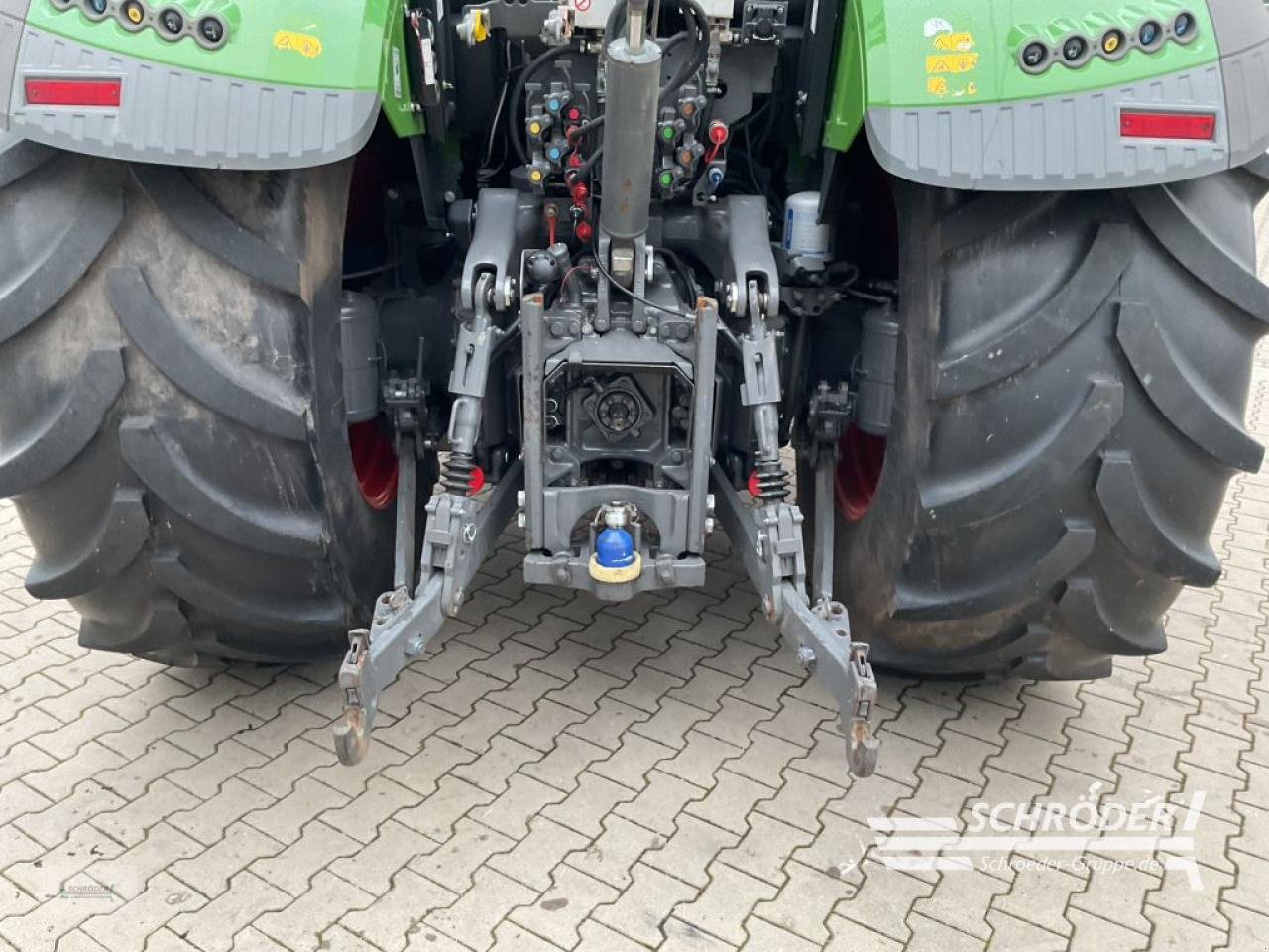 Traktor des Typs Fendt 724 VARIO S4 PROFI PLUS, Gebrauchtmaschine in Holdorf (Bild 7)
