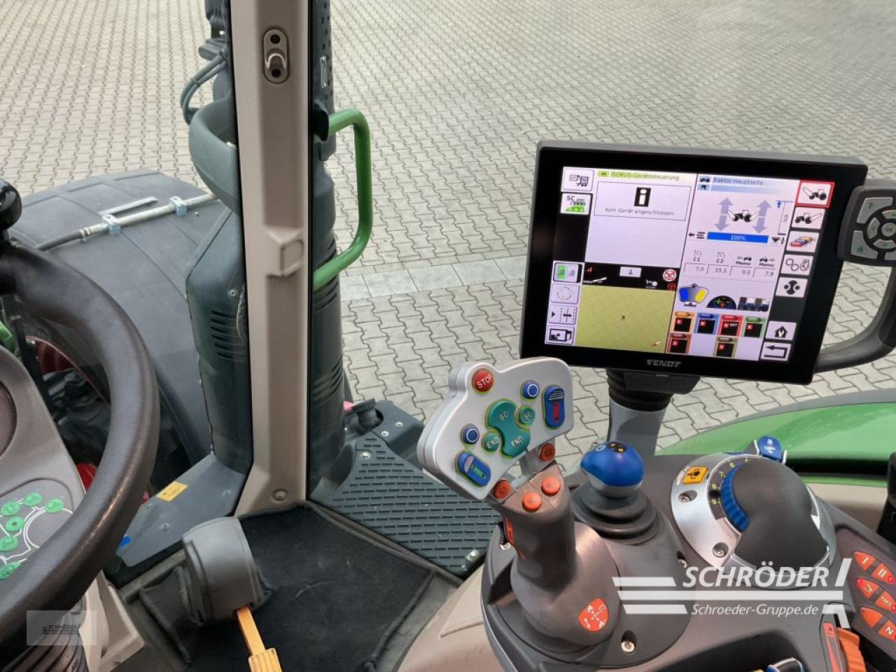 Traktor des Typs Fendt 724 VARIO S4 PROFI PLUS, Gebrauchtmaschine in Holdorf (Bild 18)