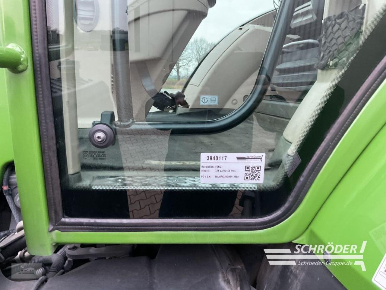 Traktor des Typs Fendt 724 VARIO S4 PROFI PLUS, Gebrauchtmaschine in Holdorf (Bild 22)