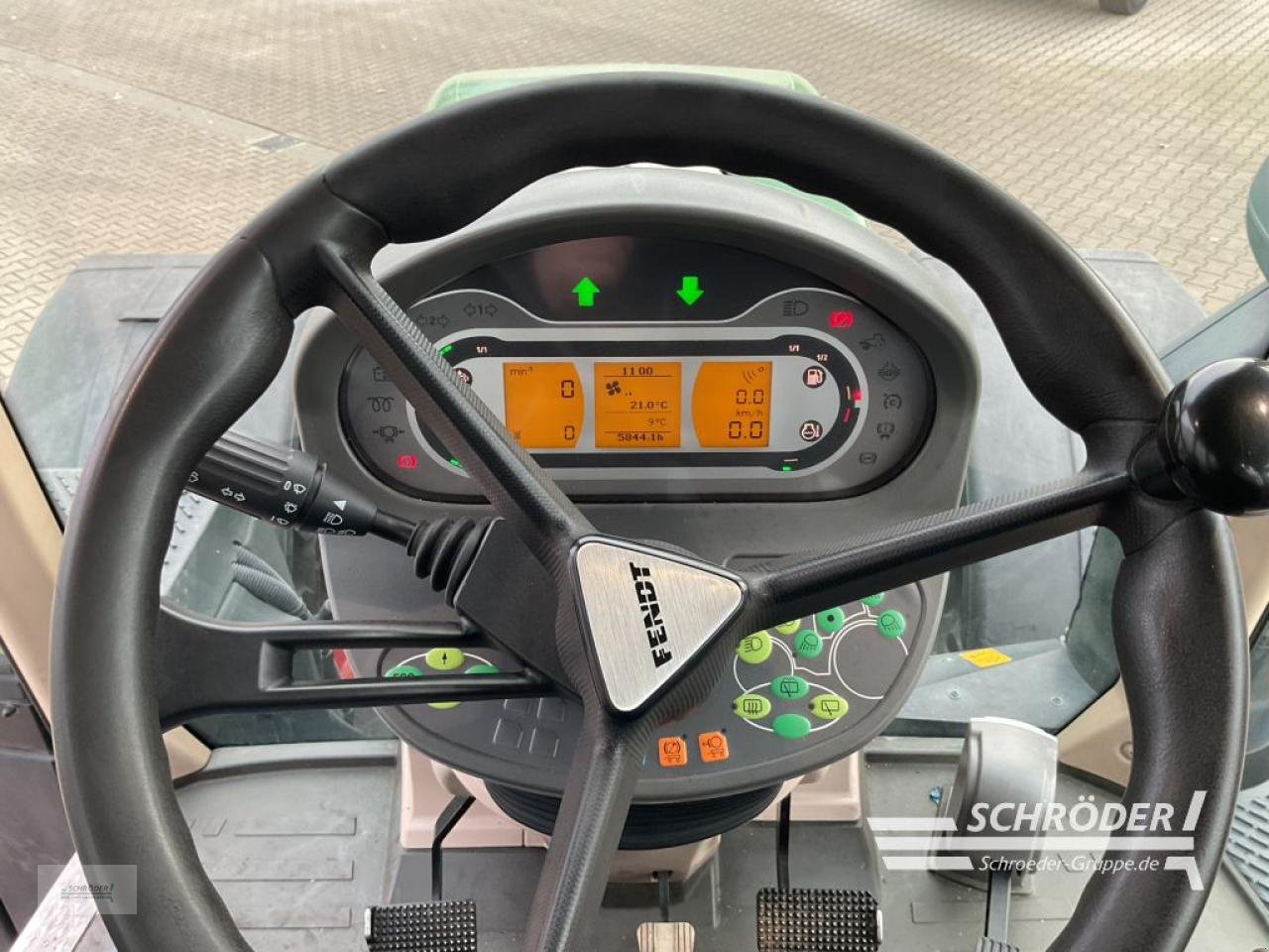 Traktor des Typs Fendt 724 VARIO S4 PROFI PLUS, Gebrauchtmaschine in Holdorf (Bild 15)