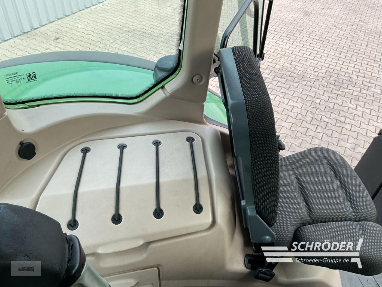 Traktor des Typs Fendt 724 VARIO S4 PROFI PLUS, Gebrauchtmaschine in Holdorf (Bild 17)
