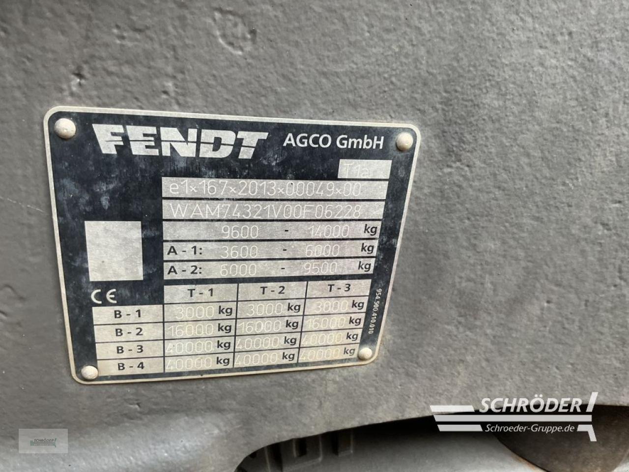 Traktor des Typs Fendt 724 VARIO S4 PROFI PLUS, Gebrauchtmaschine in Holdorf (Bild 18)