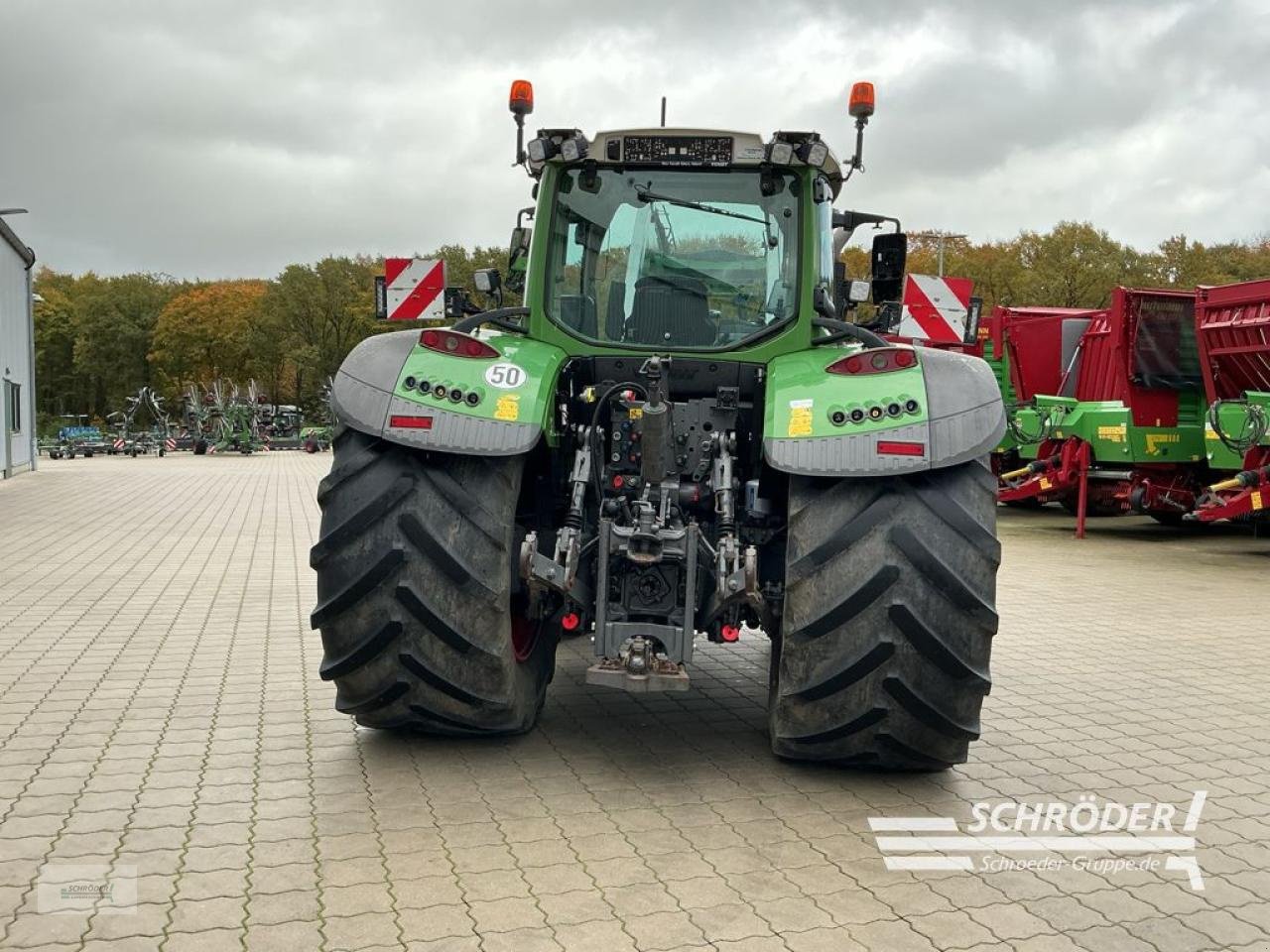 Traktor za tip Fendt 724 VARIO S4 PROFI PLUS, Gebrauchtmaschine u Hemmoor (Slika 3)