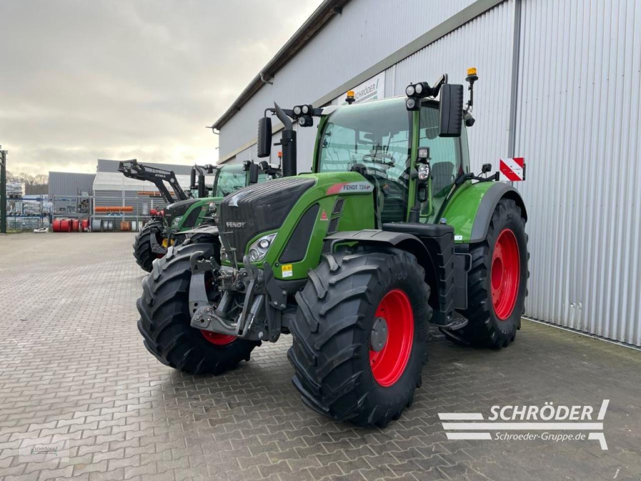 Traktor типа Fendt 724 VARIO S4 PROFI PLUS, Gebrauchtmaschine в Wildeshausen (Фотография 8)